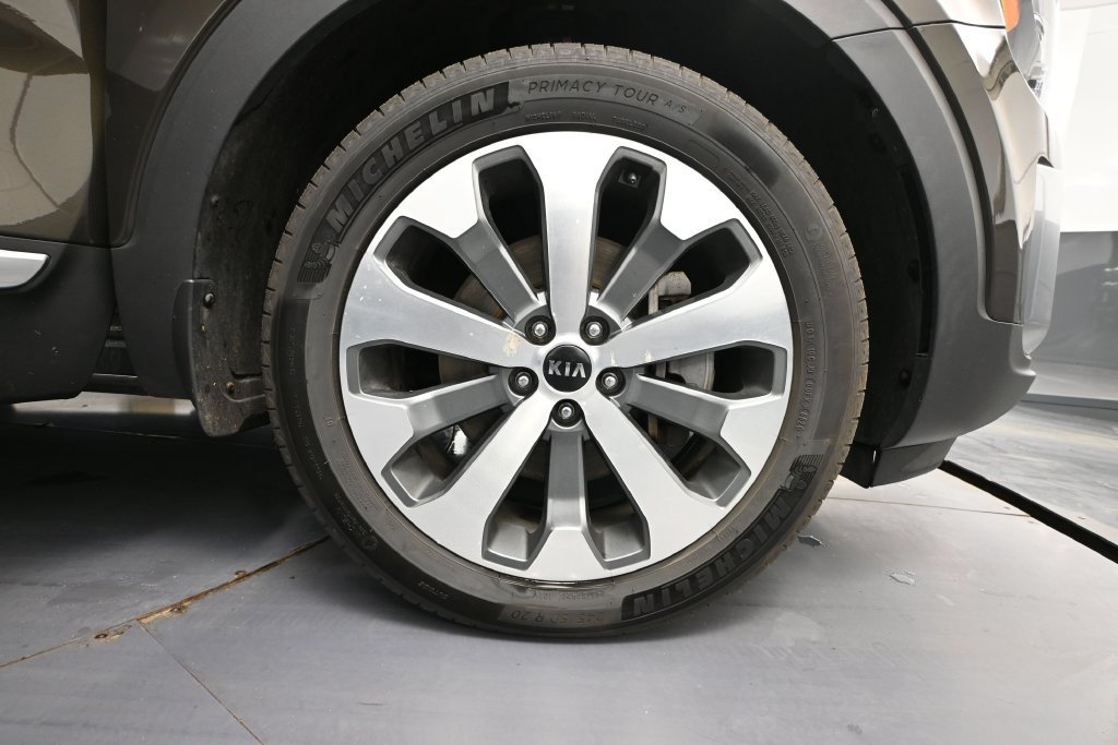 Used 2020 Kia Telluride S w/ S 8 Passenger Seating Package AWD/4WD image 12