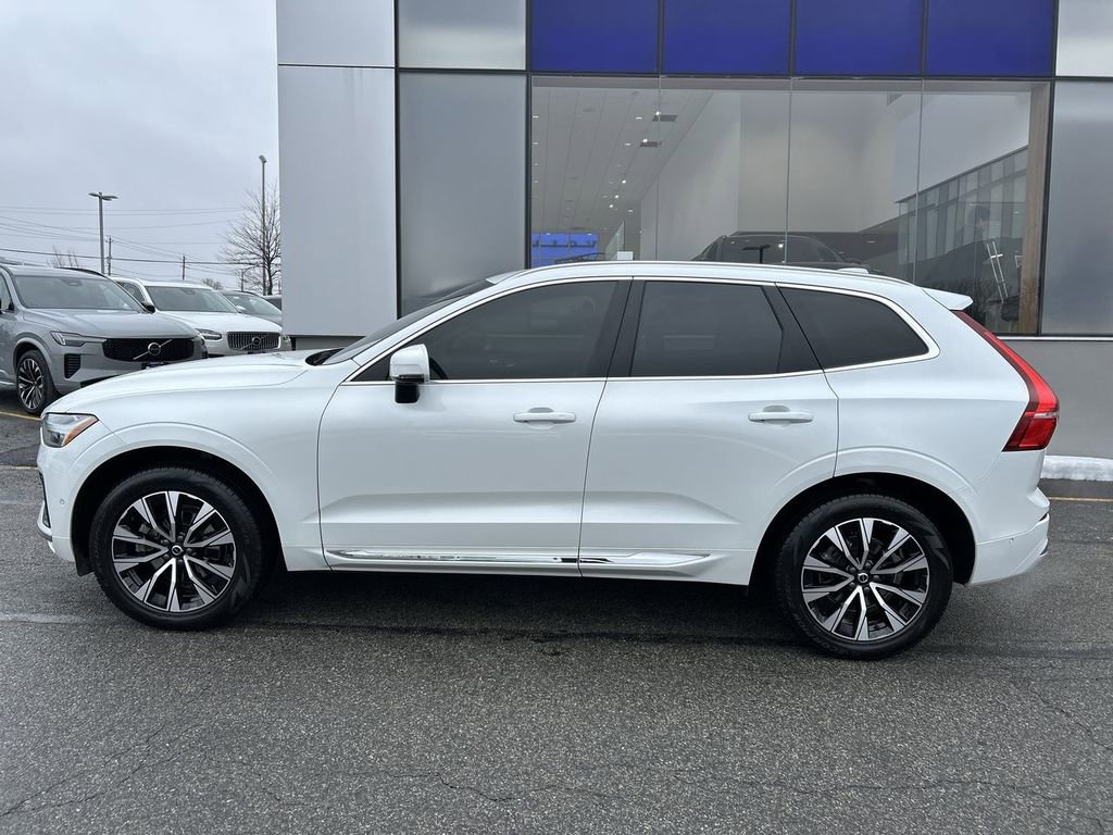 Certified 2023 Volvo XC60 B5 Plus w/ Climate Package image 5