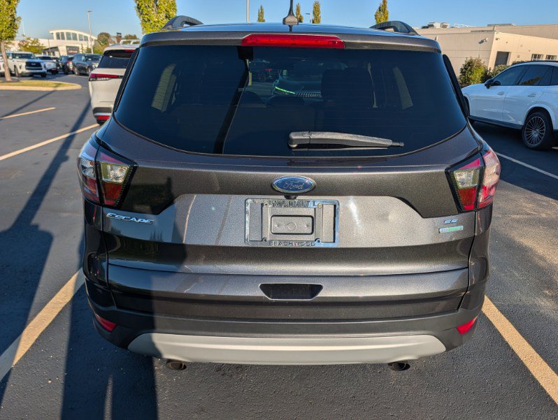 Used 2018 Ford Escape SE w/ SE Sync 3 Package FWD image 9
