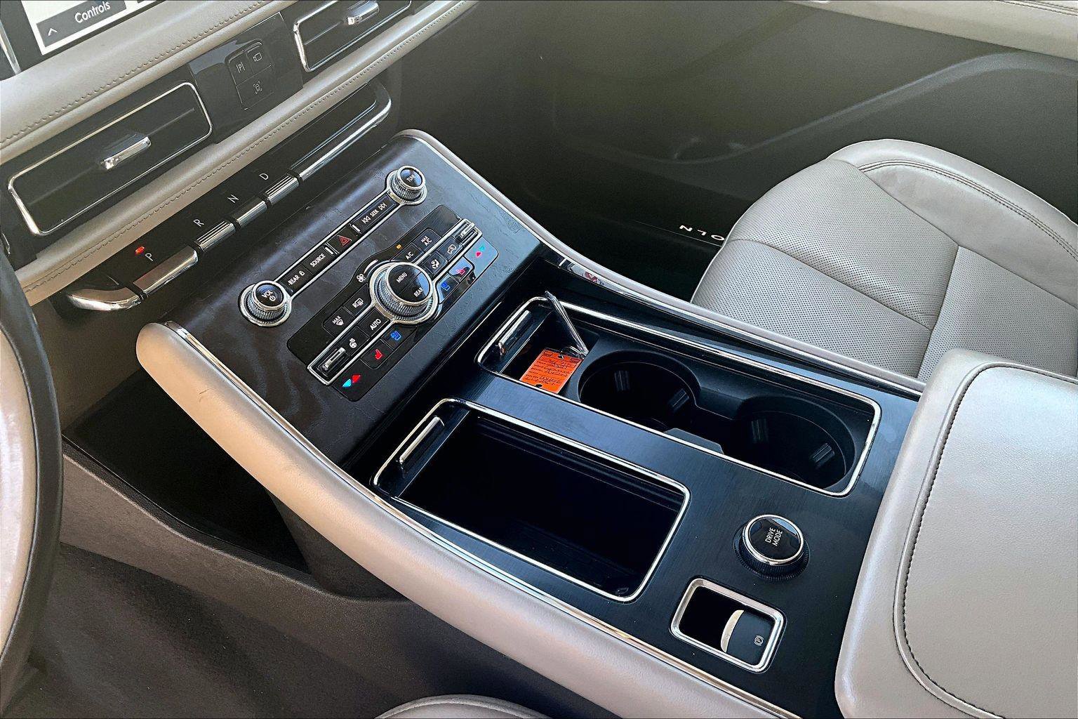 Used 2021 Lincoln Aviator Reserve w/ Equipment Group 208A image 15