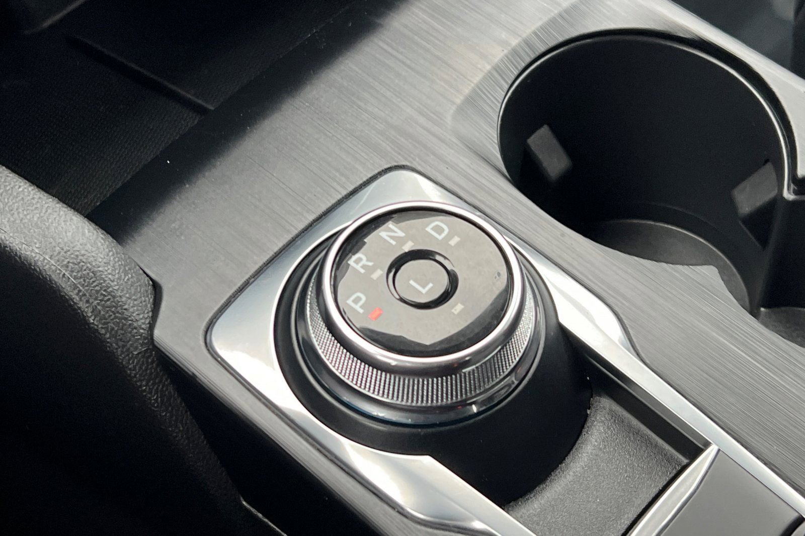 Used 2024 Ford Escape ST-Line image 18