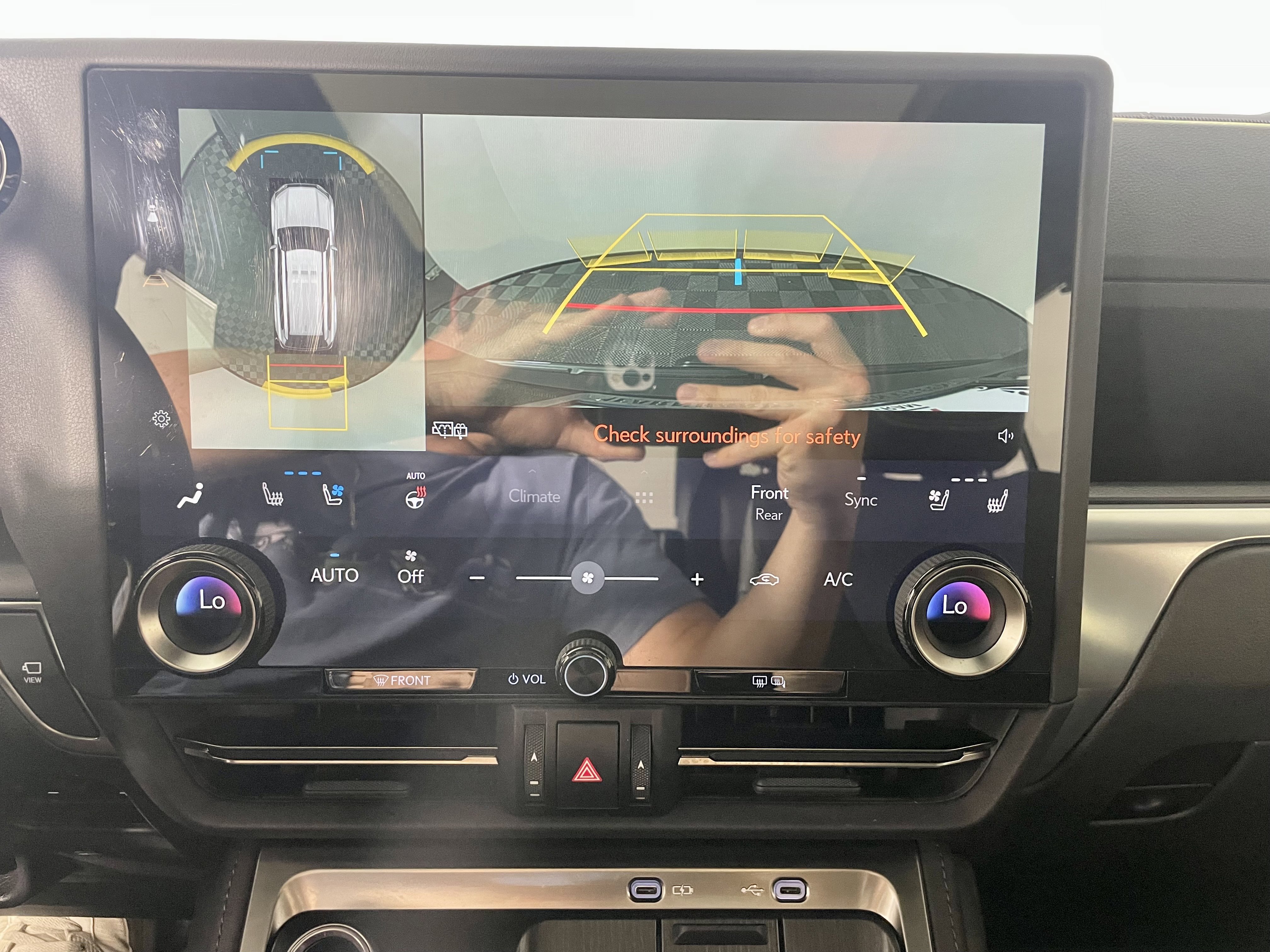 Used 2024 Lexus GX 550 w/ Accessory Package (Z1) image 21