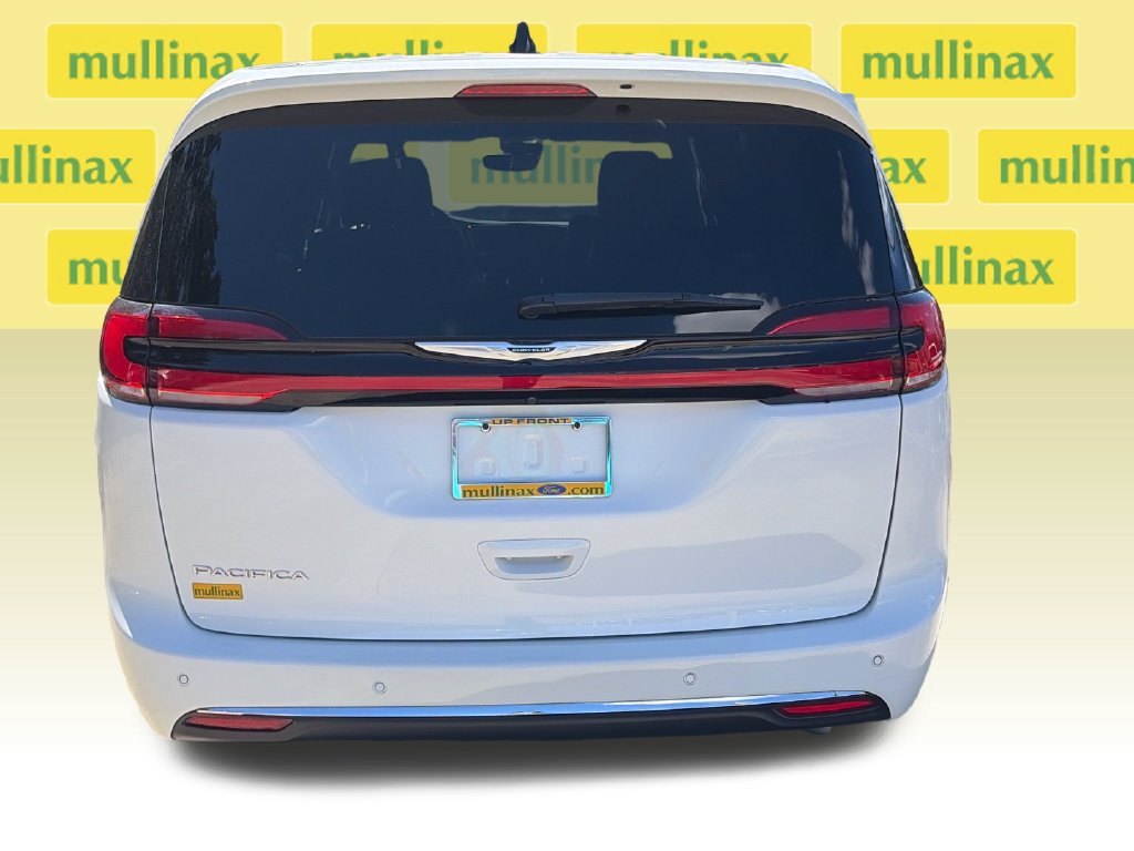 Used 2025 Chrysler Pacifica Select FWD image 34