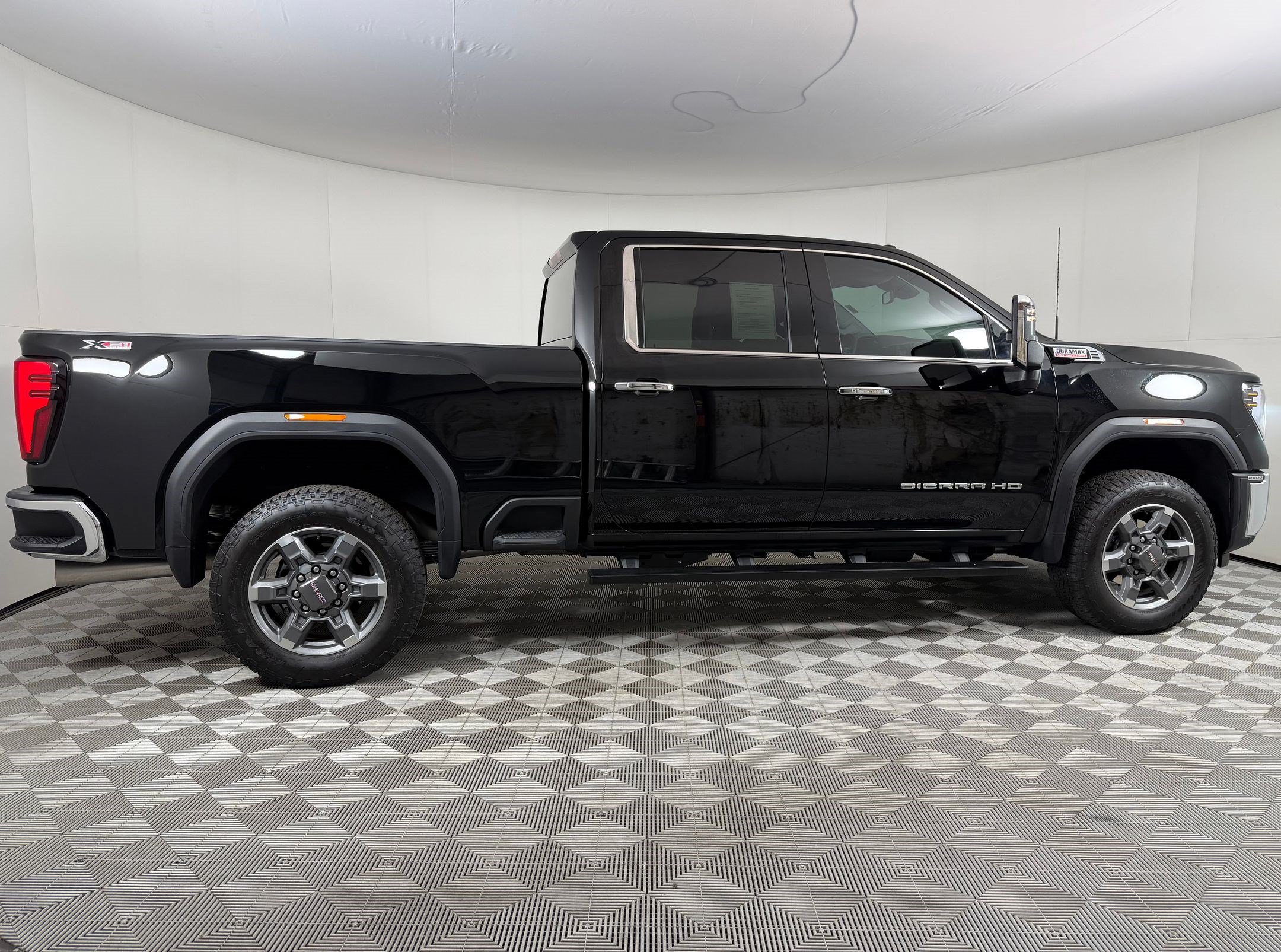 Used 2026 GMC Sierra 2500 SLT w/ SLT Convenience Package AWD/4WD image 7