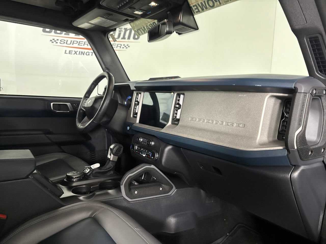 Used 2024 Ford Bronco Outer Banks AWD/4WD image 32