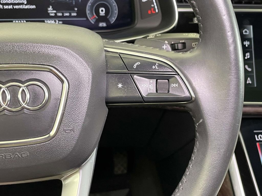 Used 2020 Audi Q8 Prestige w/ Prestige Package image 41