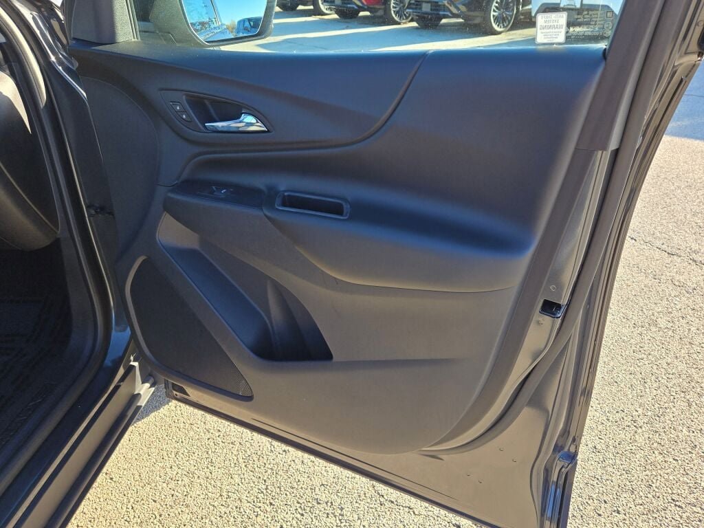 Used 2018 Chevrolet Equinox LT image 7