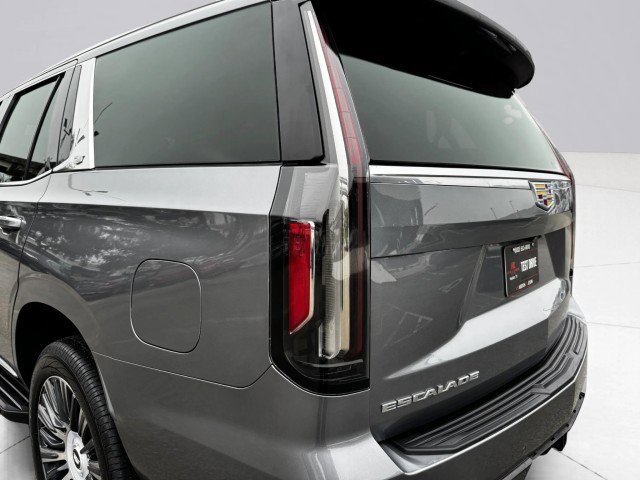 Used 2021 Cadillac Escalade Premium Luxury image 14