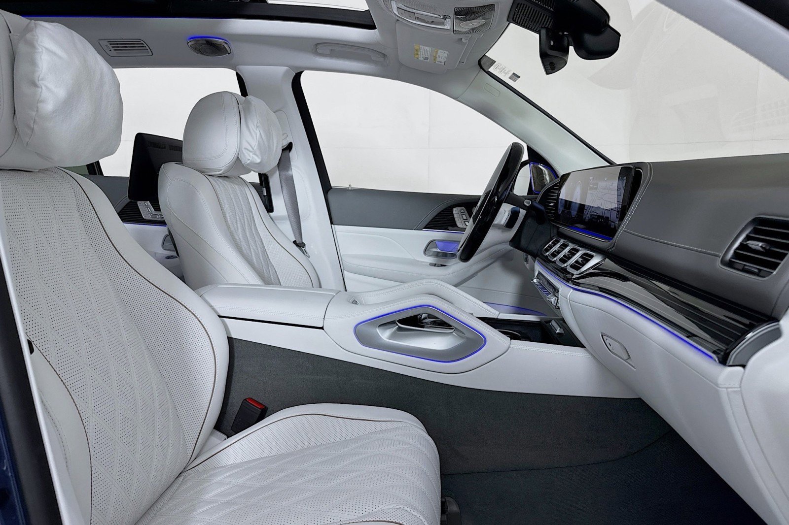 New 2026 Mercedes-Benz Maybach GLS 600 4MATIC image 7