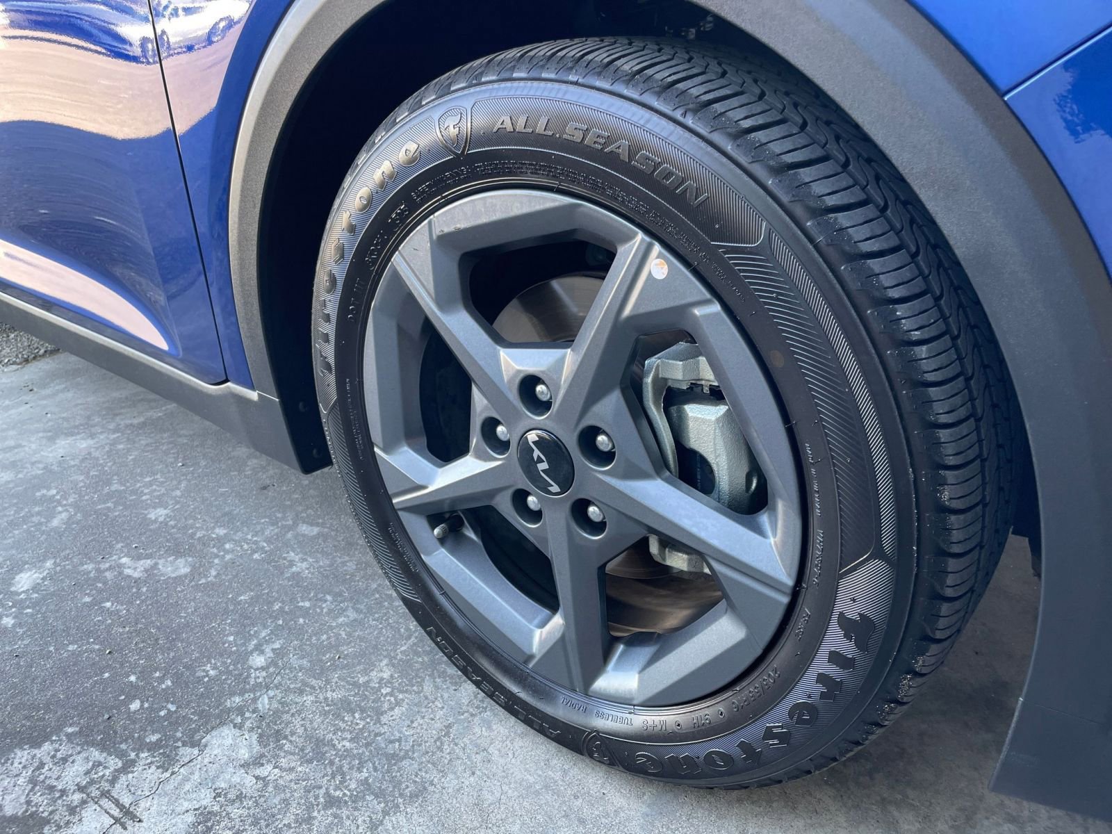 Used 2025 Kia K4 LXS image 30