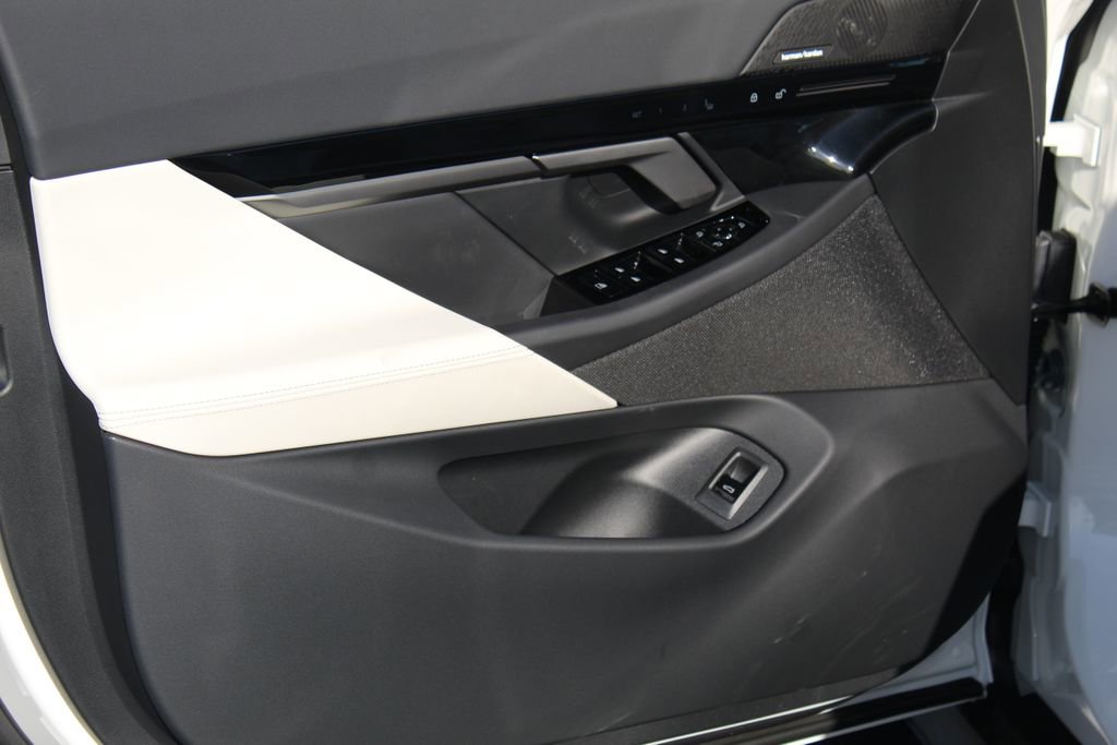 New 2026 BMW 530i xDrive w/ Premium Package AWD/4WD image 20