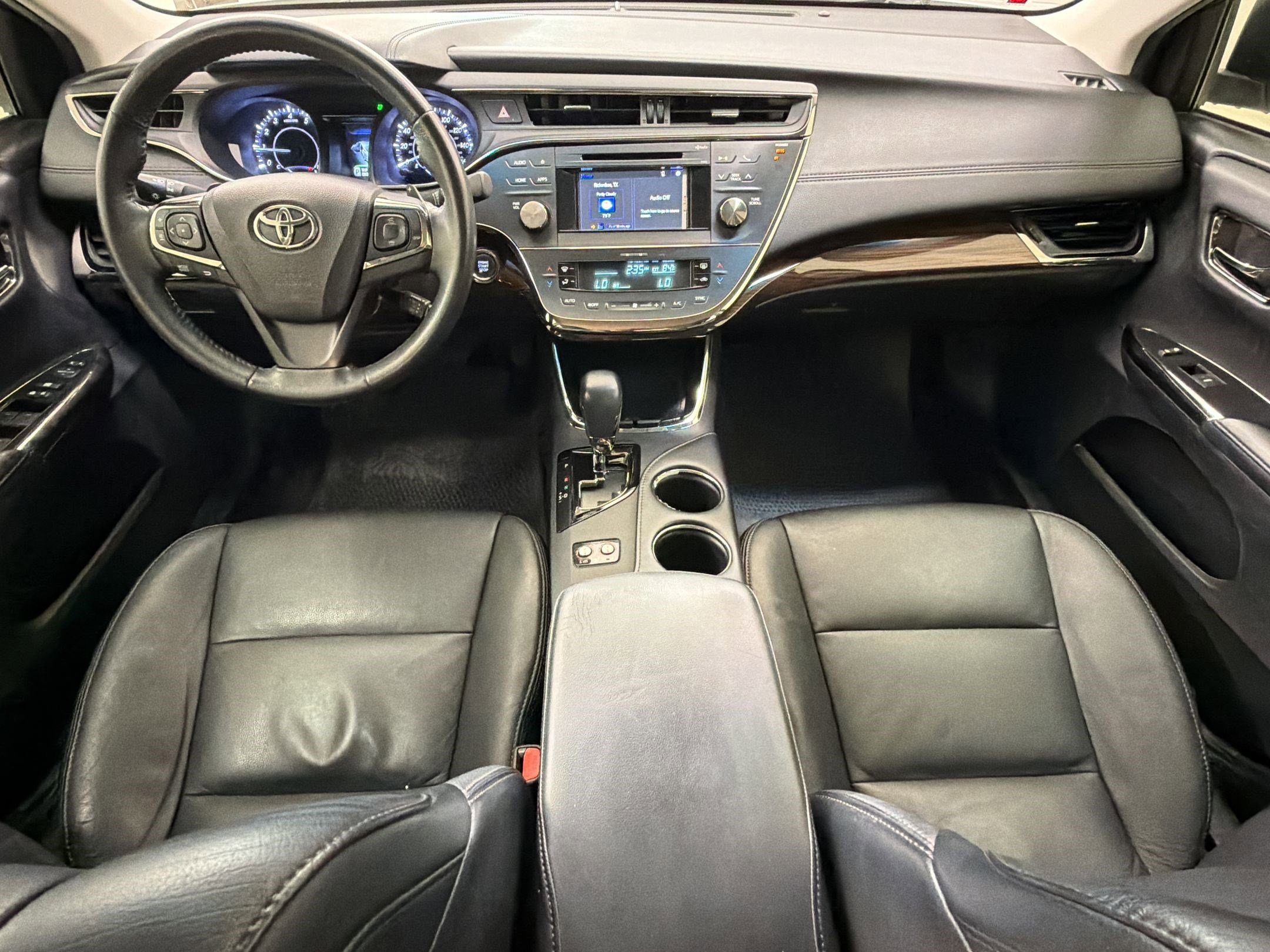 Used 2015 Toyota Avalon XLE image 15