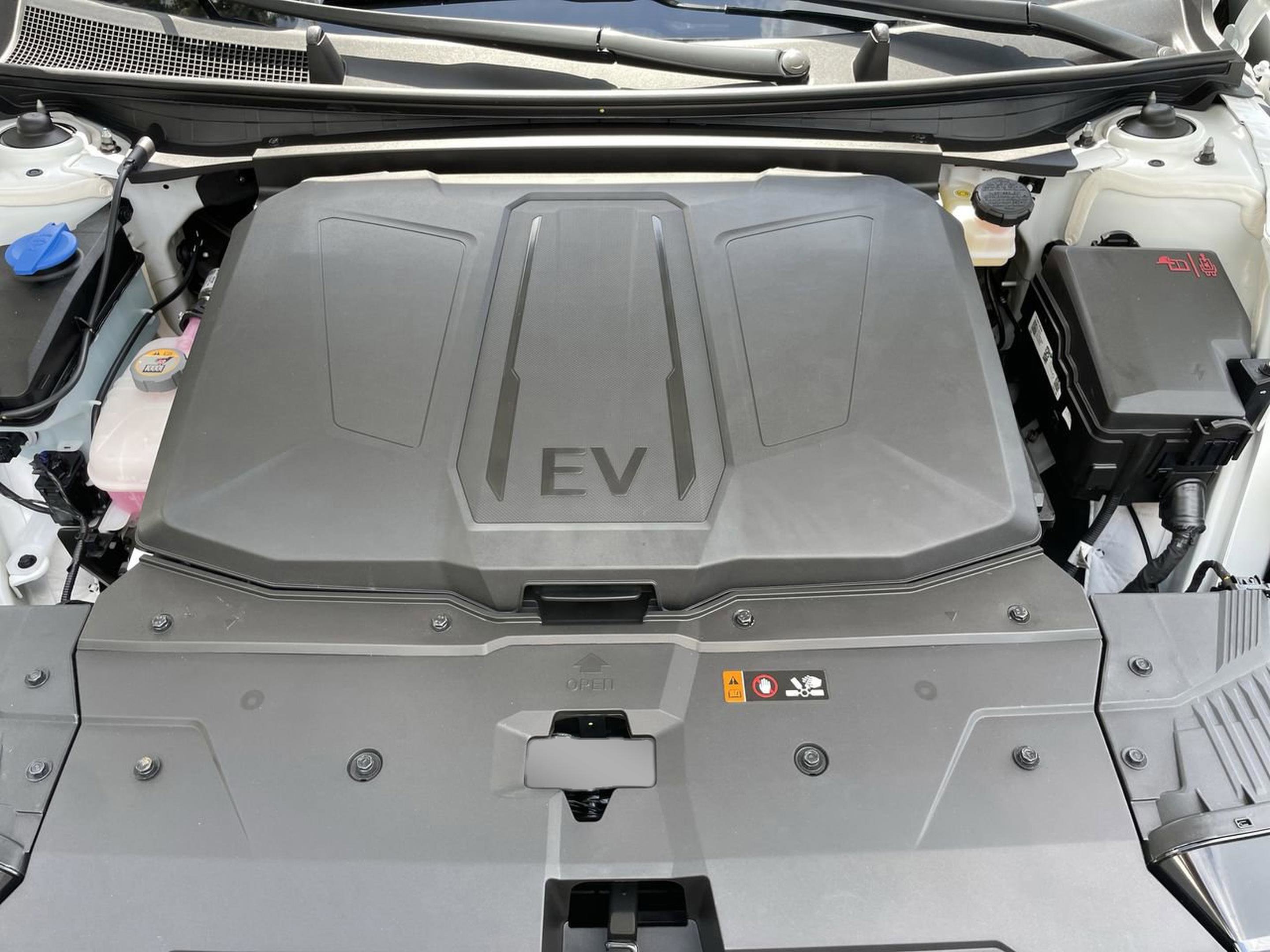 New 2025 Hyundai Ioniq 5 SEL image 25