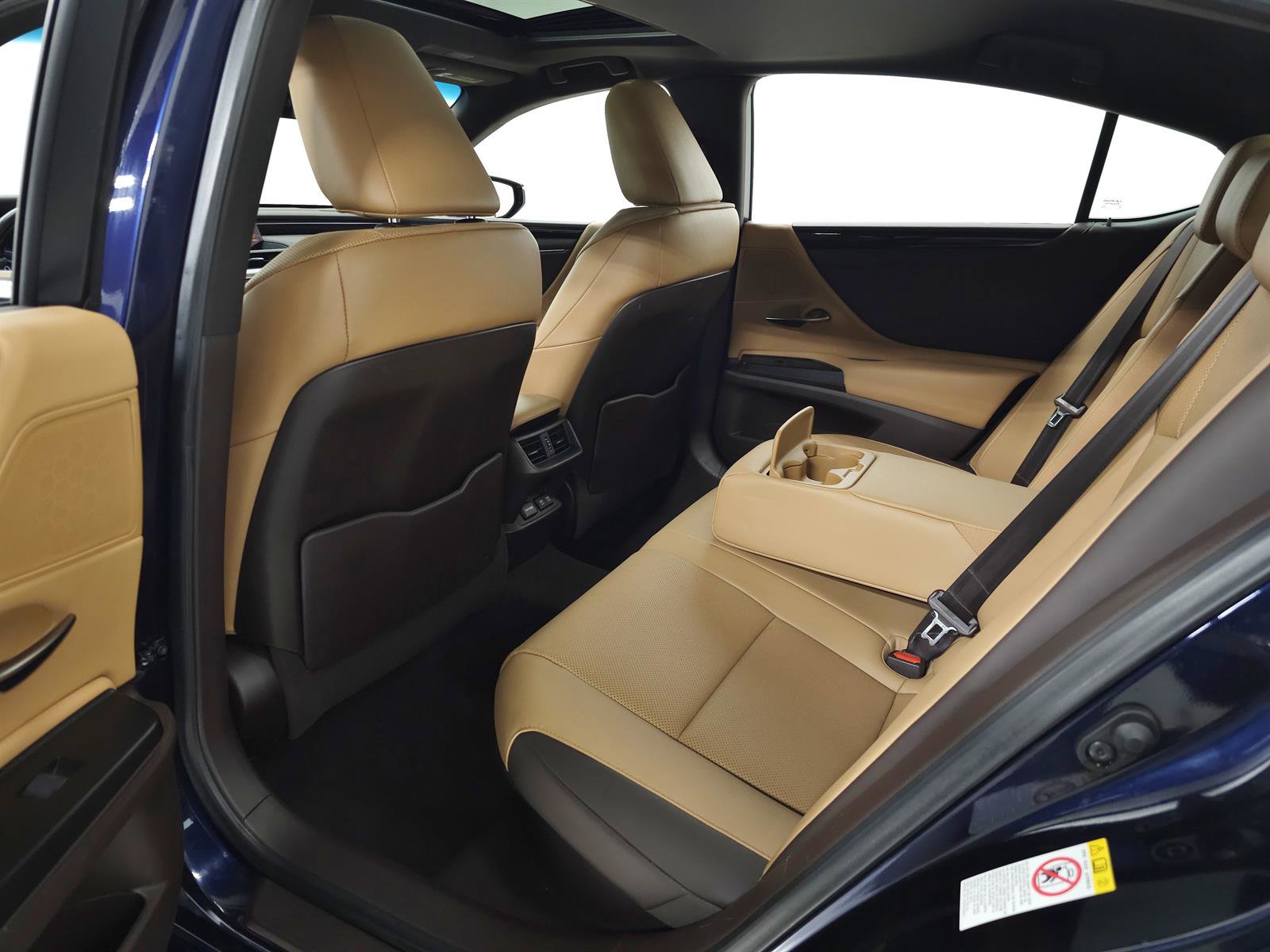 Used 2019 Lexus ES 300h w/ Premium Package FWD image 29