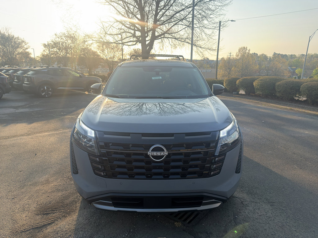 New 2026 Nissan Pathfinder Platinum image 2