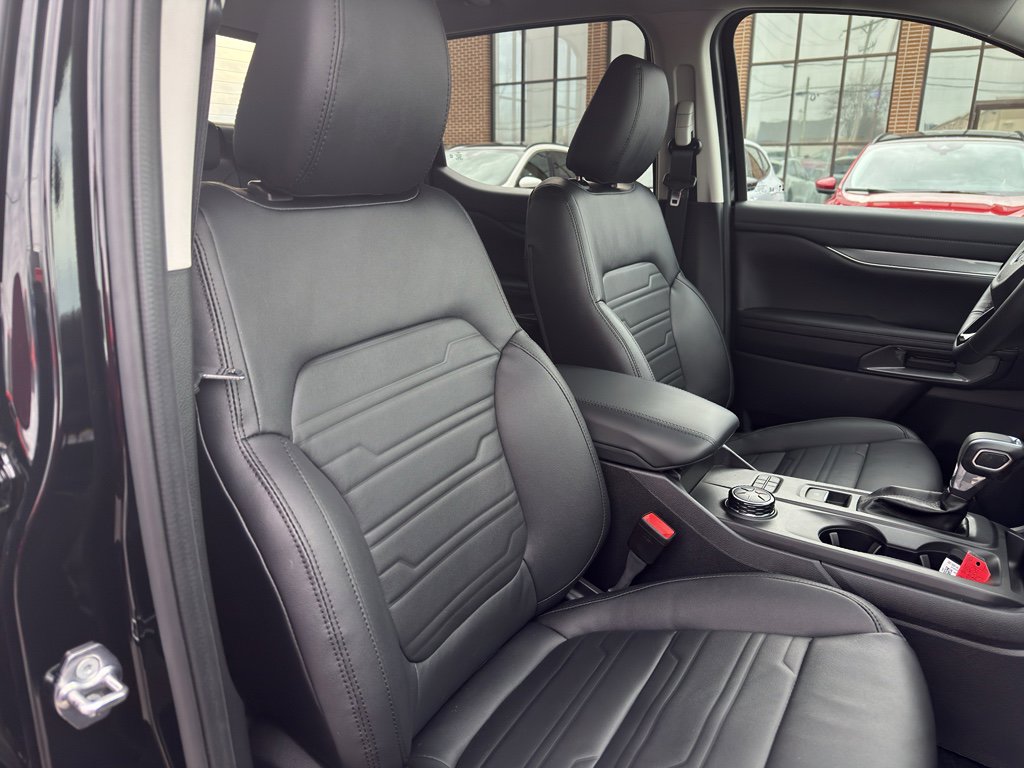 New 2025 Ford Ranger Lariat w/ Black Appearance Package image 33