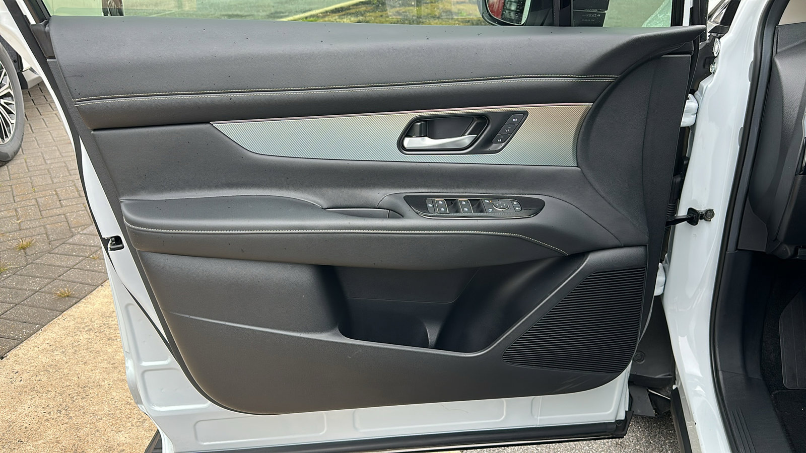 Used 2025 Nissan Murano SL image 14