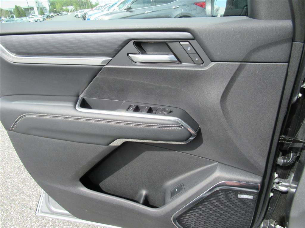 Used 2025 GMC Acadia Elevation image 20