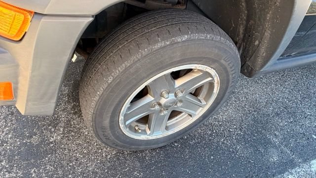 Used 2005 Jeep Liberty Renegade w/ Luxury Group AWD/4WD image 10