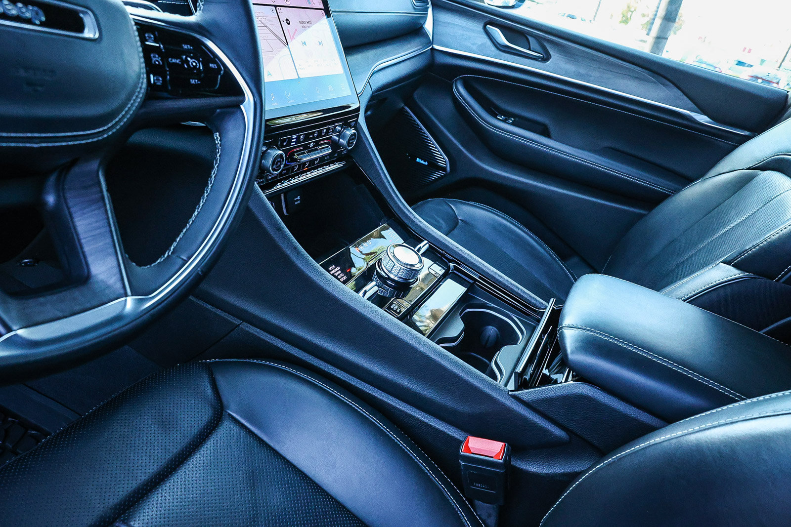 Used 2022 Jeep Grand Cherokee Overland image 28