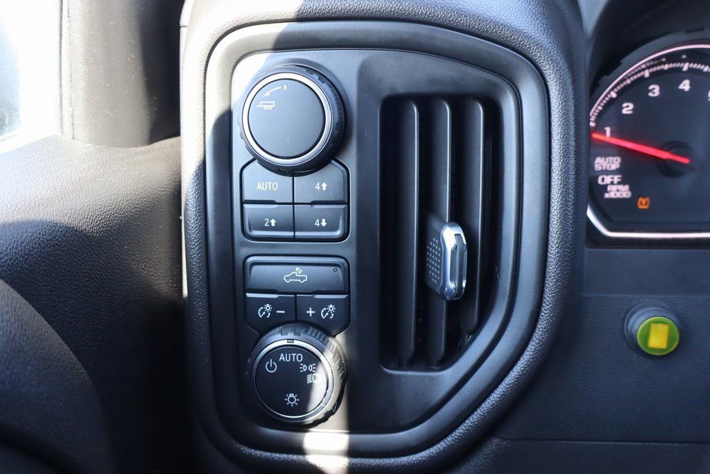 Used 2022 Chevrolet Silverado 1500 Custom Trail Boss w/ Safety Confidence Package image 10