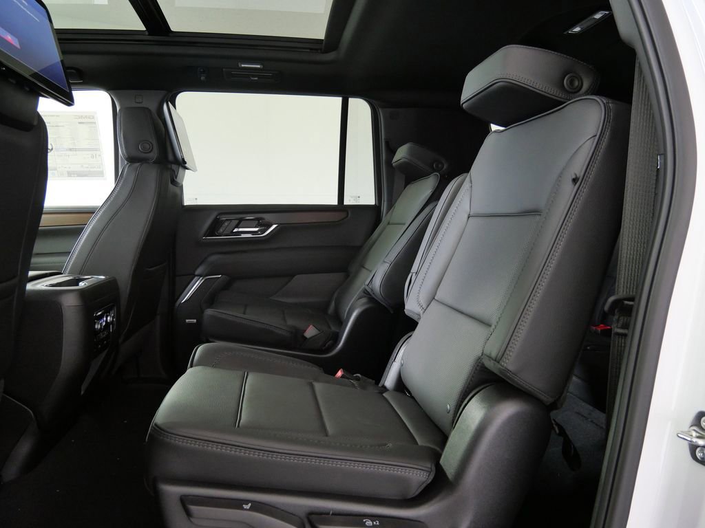 New 2026 GMC Yukon XL Denali w/ Denali Reserve Package AWD/4WD image 15