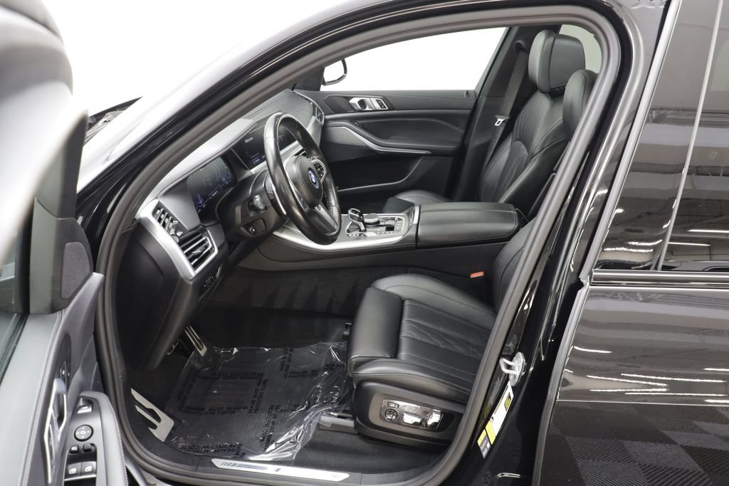 Used 2022 BMW X5 xDrive45e w/ M Sport Package AWD/4WD image 6