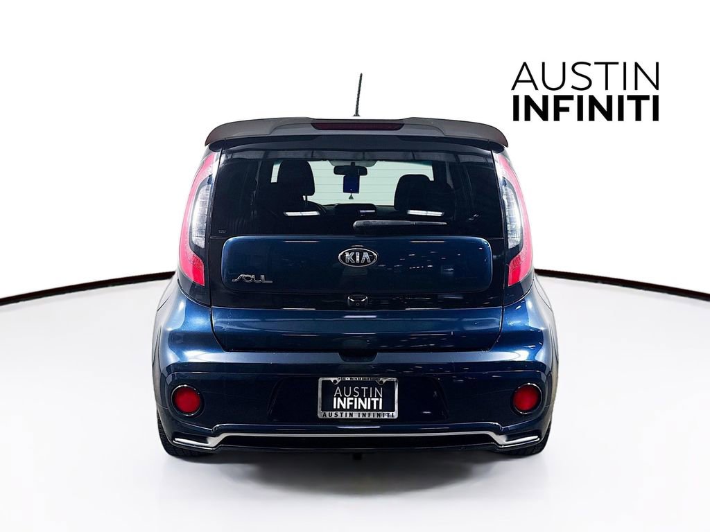 Used 2018 Kia Soul + image 6