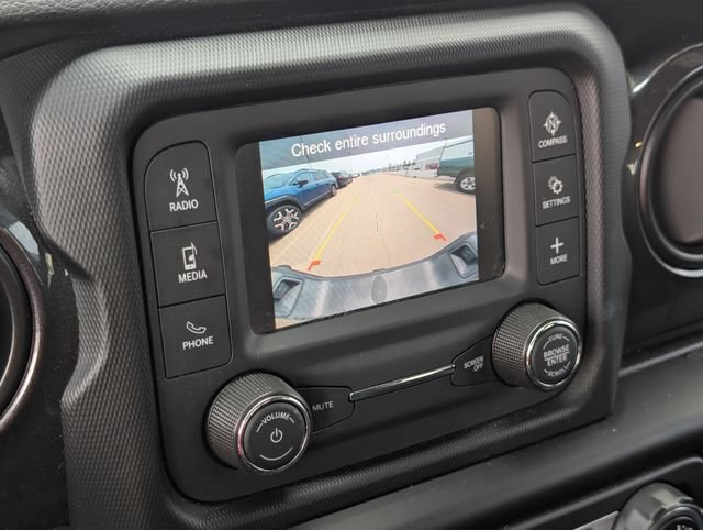 Used 2020 Jeep Gladiator Mojave AWD/4WD image 25