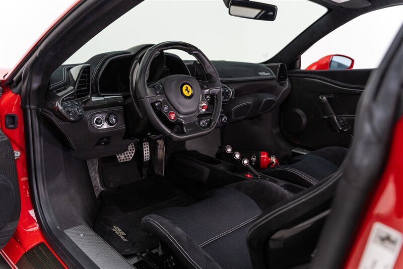Used 2015 Ferrari 458 Speciale Coupe RWD image 95