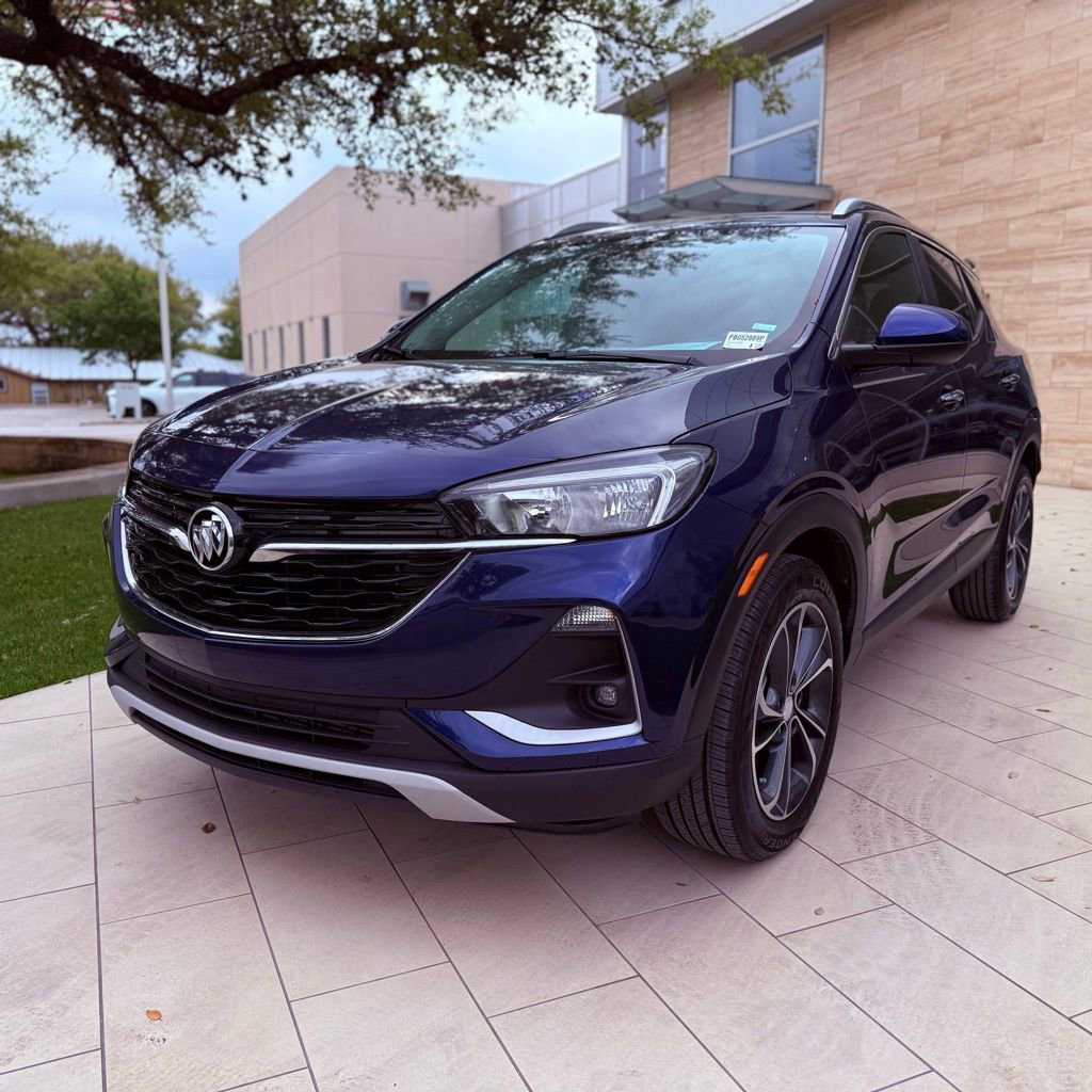 Used 2023 Buick Encore GX Select image 2