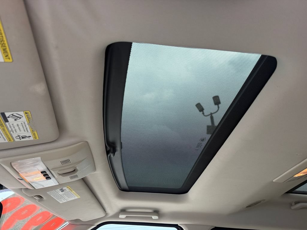 Used 2015 Land Rover LR4 HSE AWD/4WD image 15