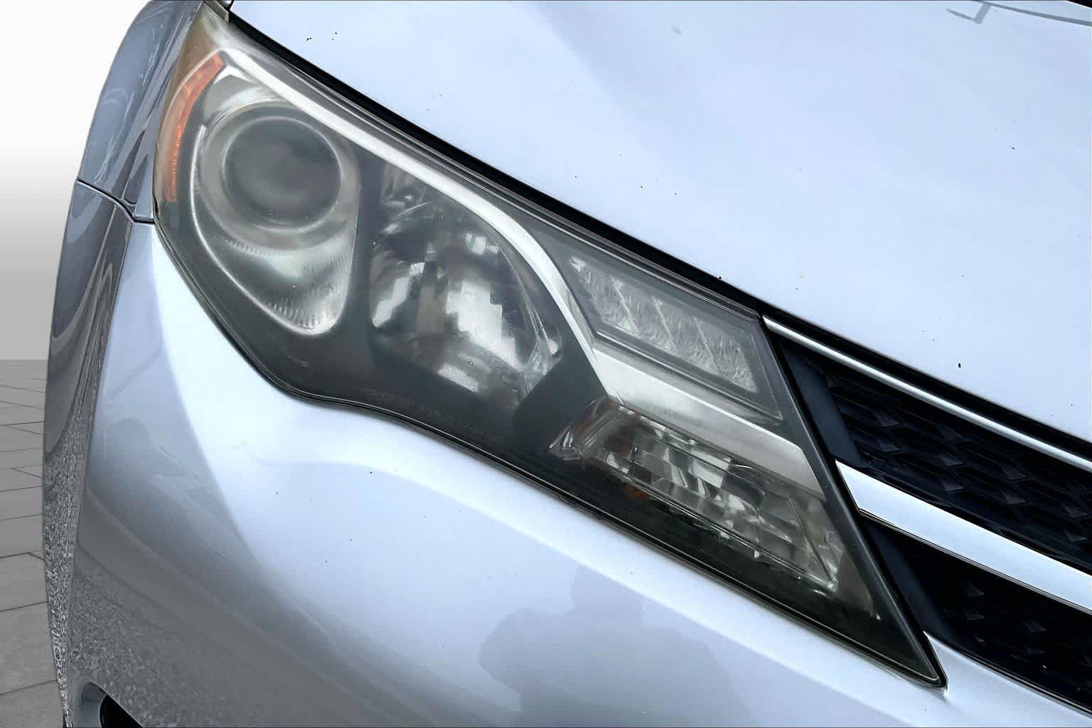 Used 2015 Toyota RAV4 LE FWD image 26