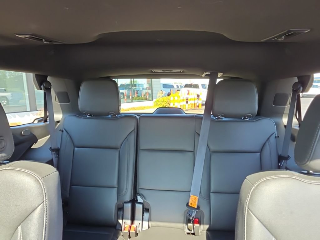 Used 2023 Chevrolet Tahoe LT w/ Luxury Package AWD/4WD image 34