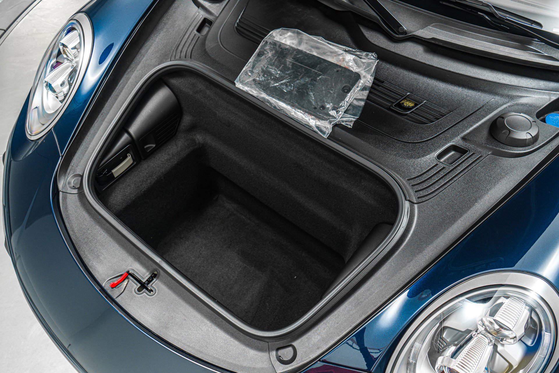 Used 2019 Porsche 911 Turbo w/ Light Design Package image 19