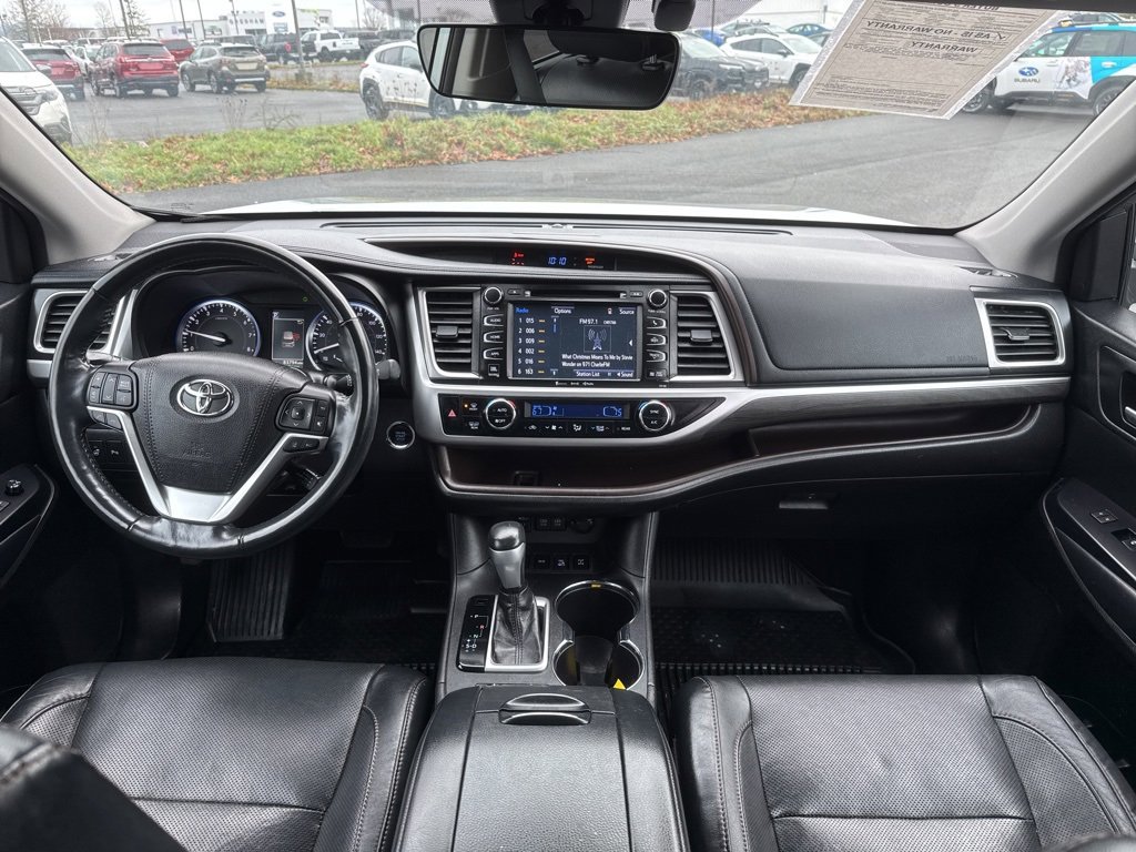 Used 2018 Toyota Highlander Limited Platinum image 30
