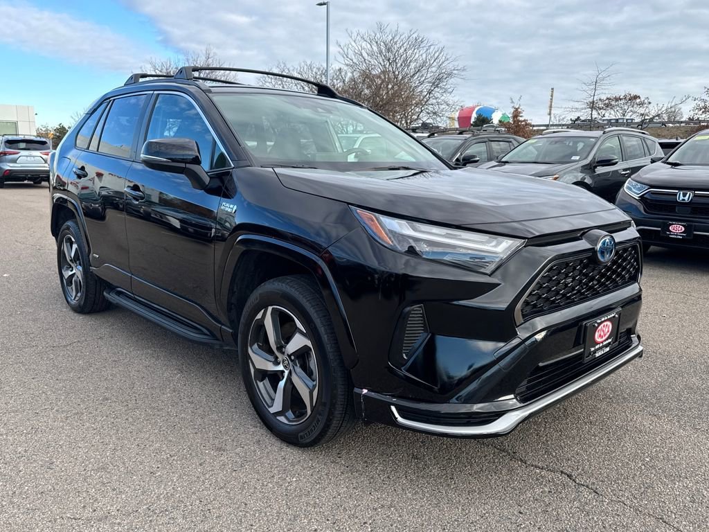 Used 2023 Toyota RAV4 SE image 11