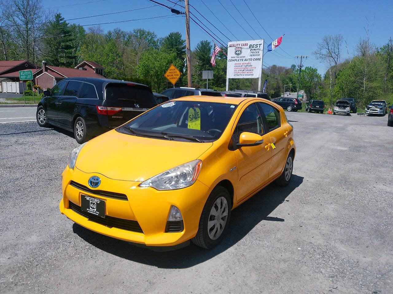 Used 2014 Toyota Prius C Two FWD image 2