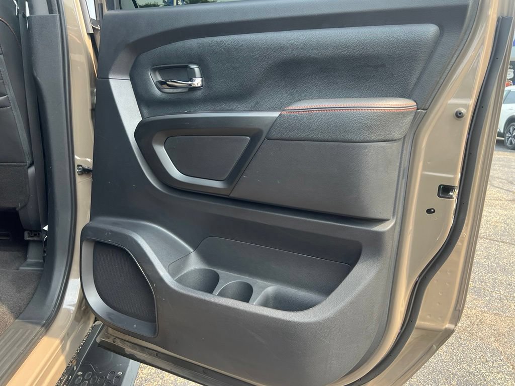 Used 2020 Nissan Titan PRO-4X AWD/4WD image 34