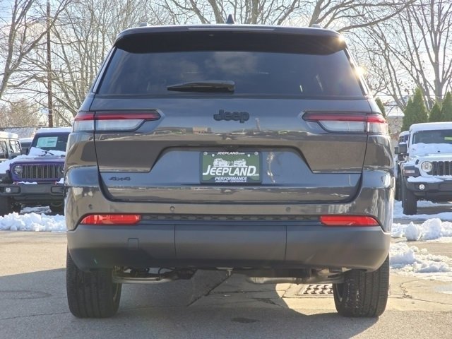 Used 2025 Jeep Grand Cherokee L Altitude image 28