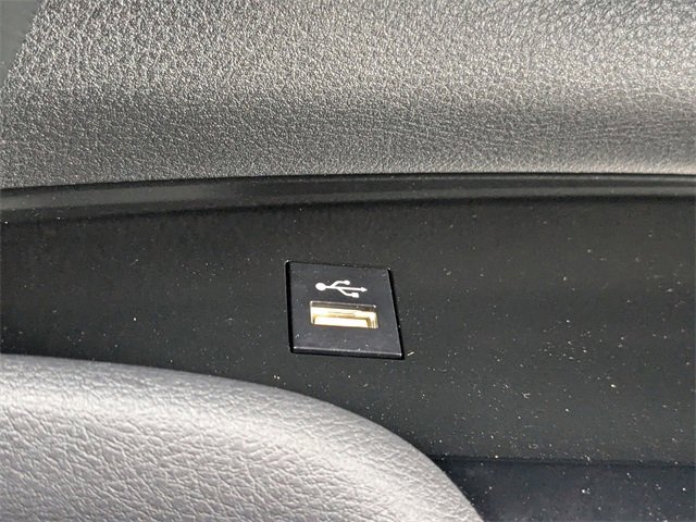 Used 2025 Toyota Sienna Platinum image 24