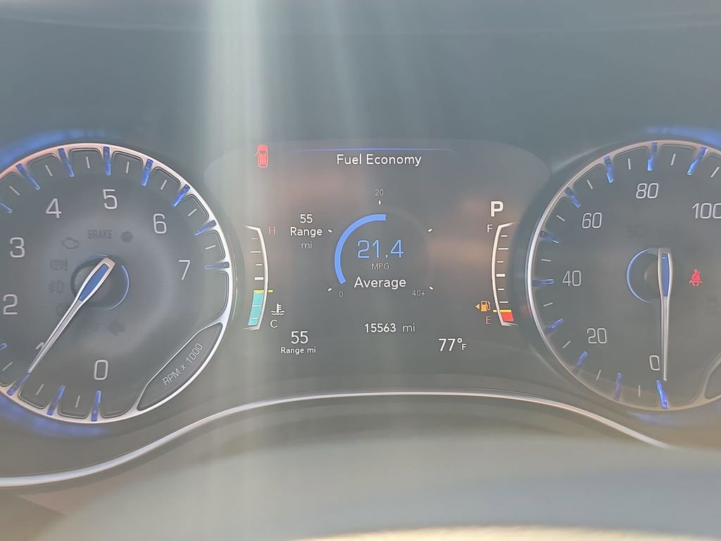 Used 2024 Chrysler Pacifica Limited w/ S Appearance Package image 15