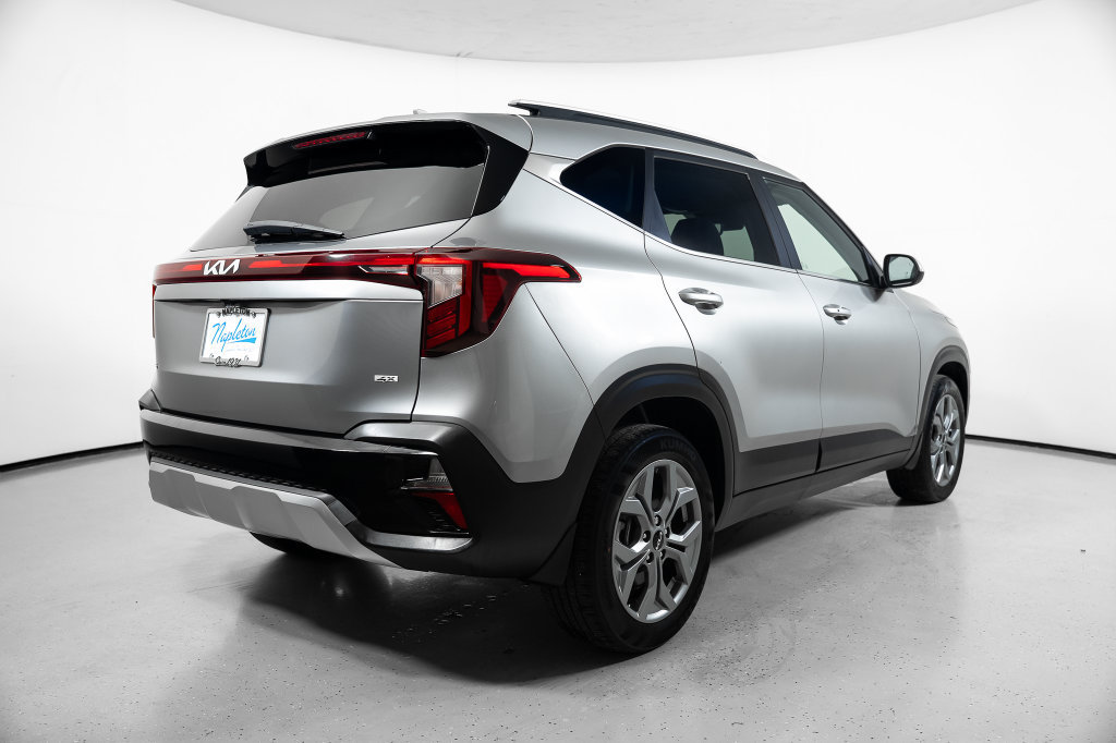 Used 2024 Kia Seltos S AWD/4WD image 8