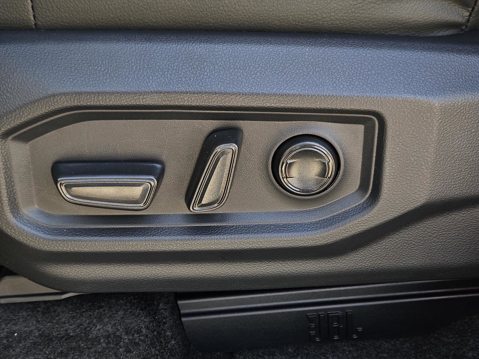 Used 2025 Toyota Tundra TRD Pro AWD/4WD image 24