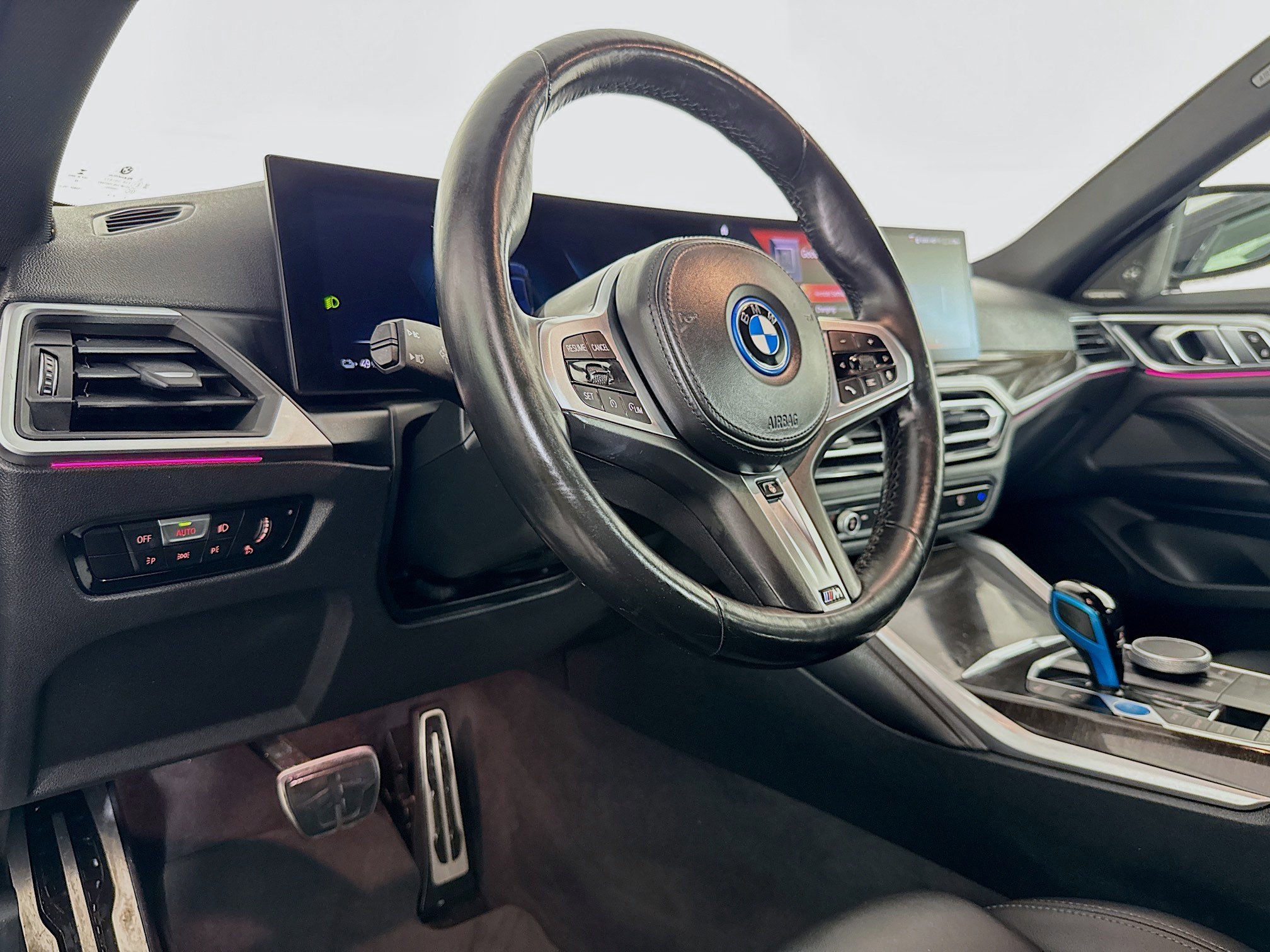 Used 2023 BMW i4 eDrive40 w/ M Sport Package image 22