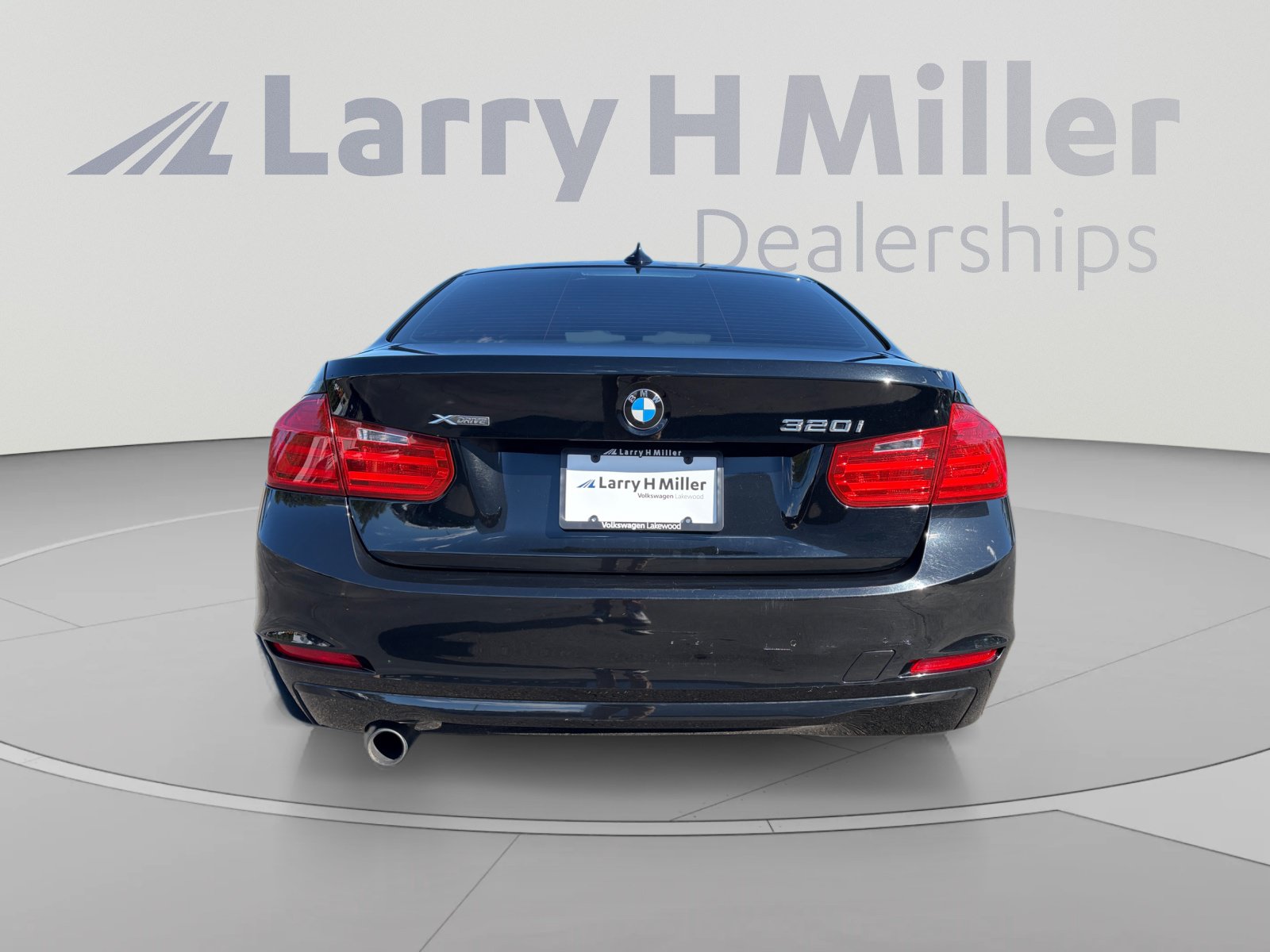 Used 2015 BMW 320i xDrive Sedan AWD/4WD image 4