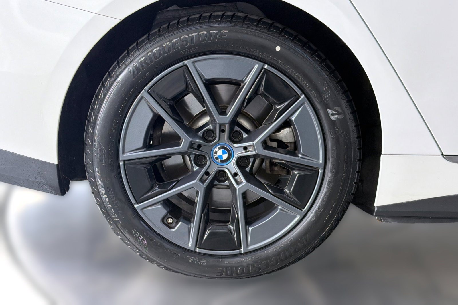 Certified 2023 BMW i4 eDrive40 w/ Premium Package RWD image 13
