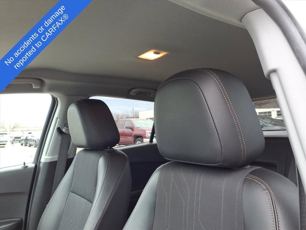 Used 2022 Chevrolet Trax LT w/ LT Convenience Package image 19