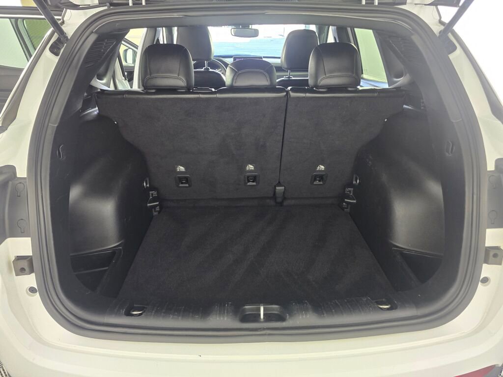 Used 2023 Jeep Compass Altitude image 17