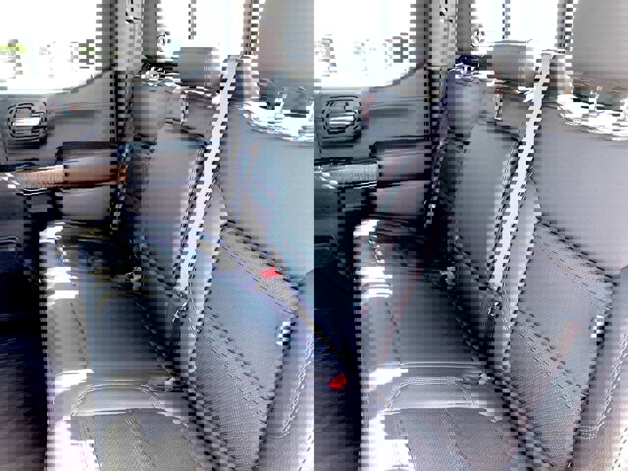 Used 2021 GMC Sierra 1500 Denali w/ Denali Ultimate Package image 19